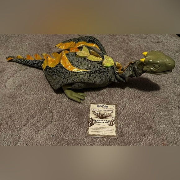 Roaren snoren baby Norbert dragon from Harry Potter ( - Picture 1 of 1